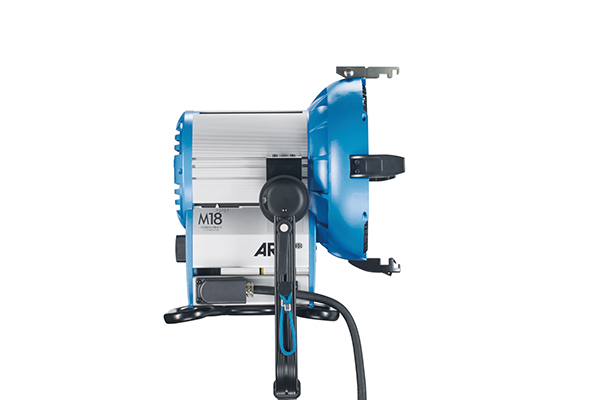 Arrı M18 More Daylight Fresnel light